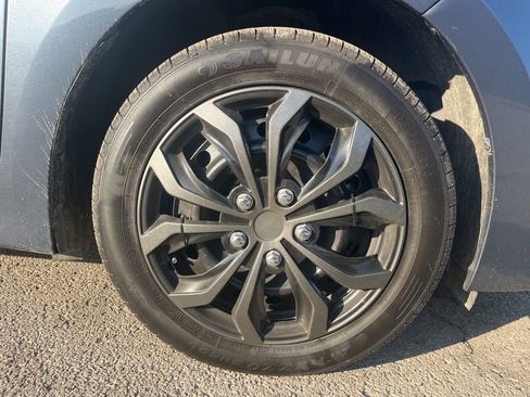 Used 2015 Toyota Corolla S image 17