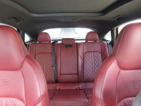 Used 2023 Audi e-tron S Premium Plus w/ Black Optic Package image 37