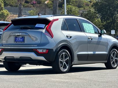 Used 2023 Kia Niro EX