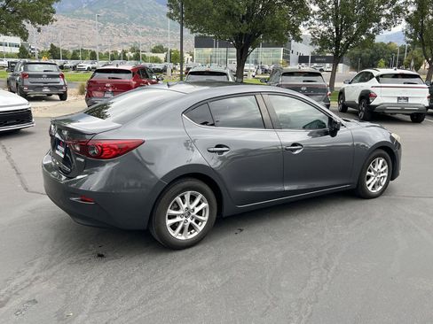 Used 2016 MAZDA MAZDA3 i Touring w/ Popular Equipment Package FWD image 7