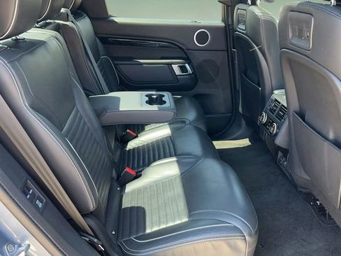 Used 2021 Land Rover Discovery HSE R-Dynamic AWD/4WD image 21