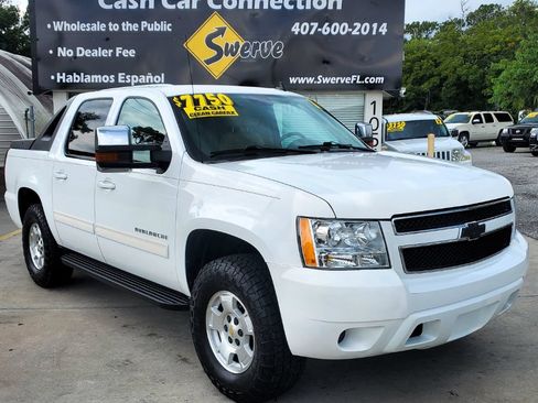 Used 2011 Chevrolet Avalanche LS RWD image 1