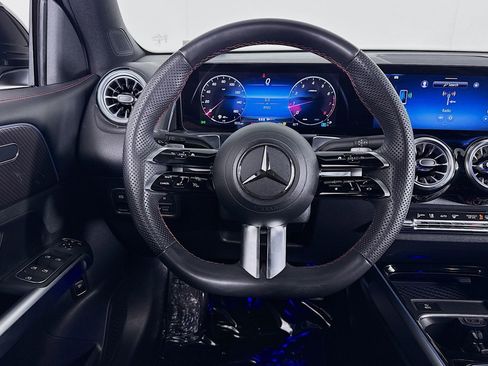 Certified 2024 Mercedes-Benz GLB 250 image 5