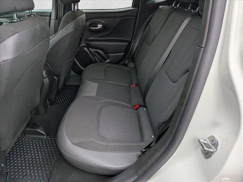 Used 2023 Jeep Renegade Altitude image 16