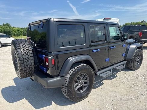 Used 2024 Jeep Wrangler Unlimited Sport AWD/4WD image 20