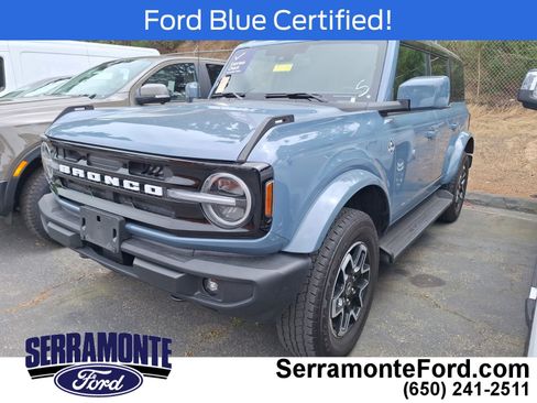Used 2025 Ford Bronco Outer Banks AWD/4WD image 3