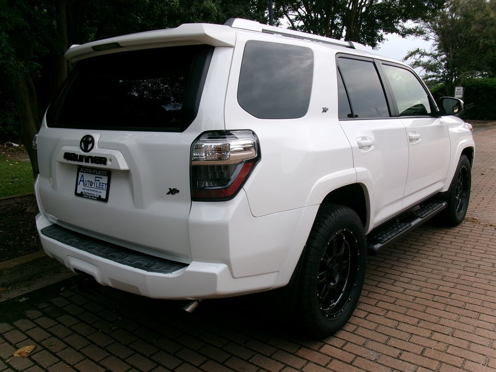 Used 2016 Toyota 4Runner SR5 RWD image 6