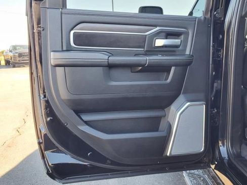 Used 2025 RAM 3500 Laramie image 30