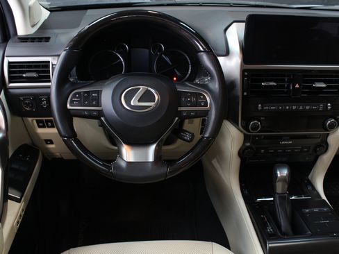 Used 2022 Lexus GX 460 Premium w/ Accessory Package AWD/4WD image 46