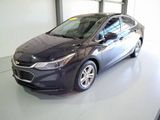 Used 2017 Chevrolet Cruze LT image 2