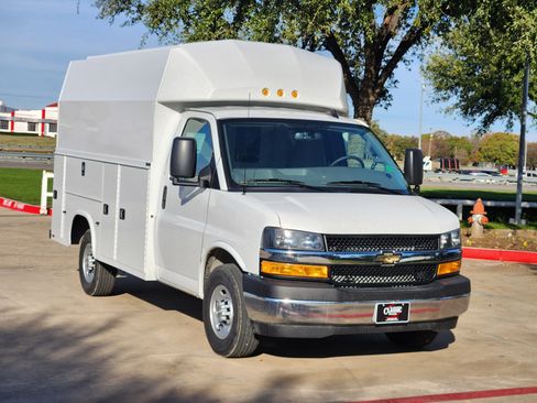 New 2025 Chevrolet Express 3500 w/ Power Convenience Package image 2