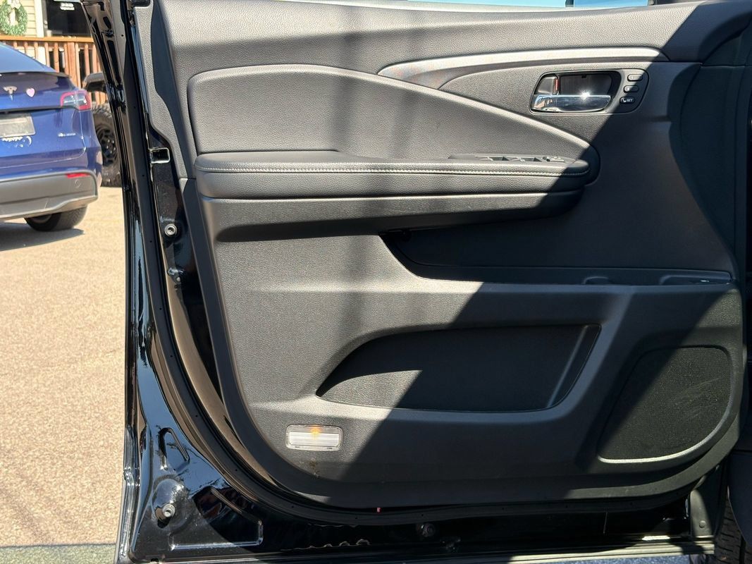Used 2023 Honda Ridgeline RTL-E image 33