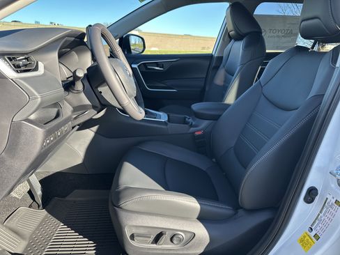 New 2025 Toyota RAV4 XLE Premium image 15