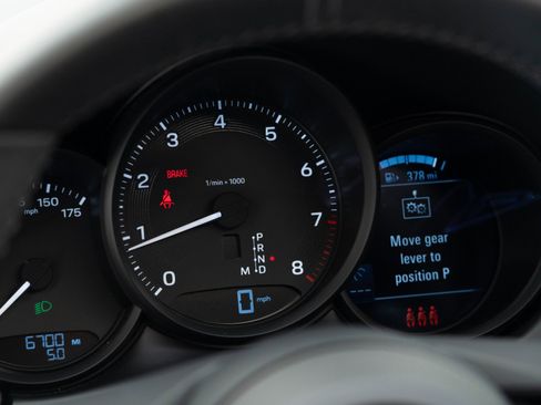 Certified 2025 Porsche Macan image 23