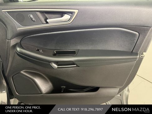 Used 2017 Ford Edge SEL w/ Equipment Group 201A FWD image 43