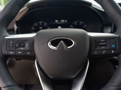 Certified 2026 INFINITI QX60 Luxe w/ Family Package image 10