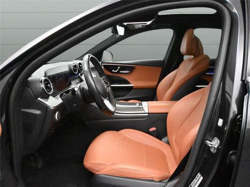 Used 2023 Mercedes-Benz C 300 4MATIC Sedan image 7