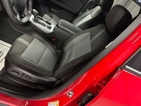 Used 2024 Chevrolet Blazer LT w/ Convenience Package image 12