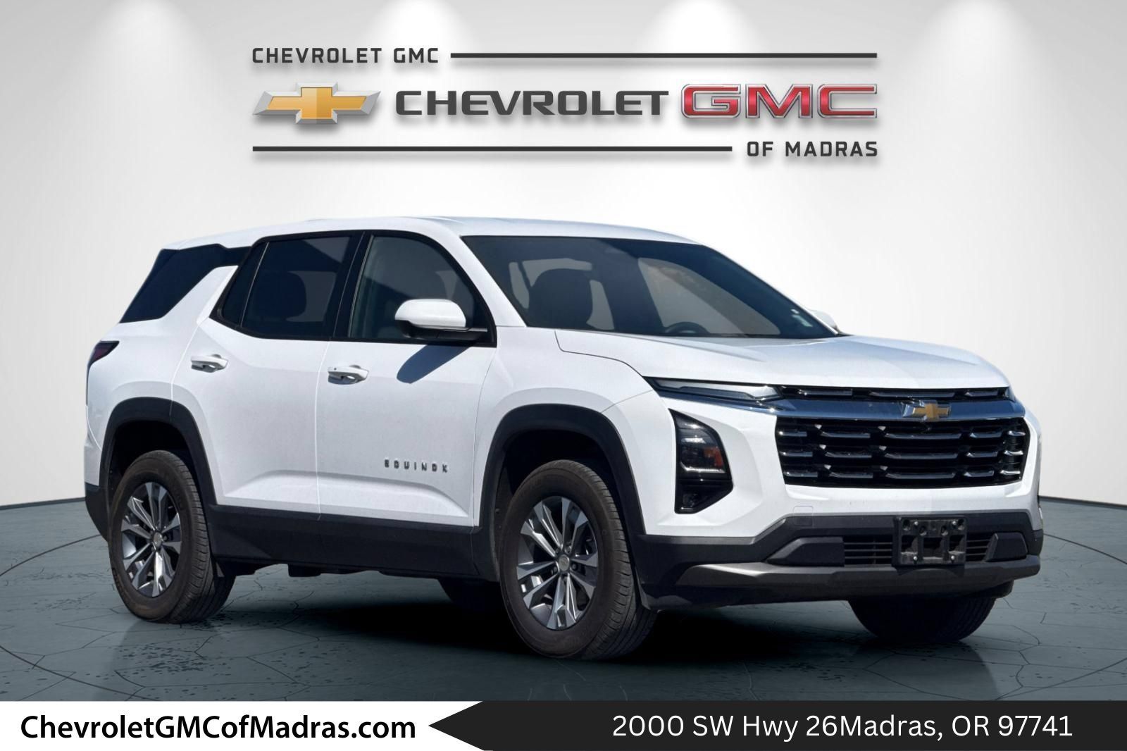 Used 2025 Chevrolet Equinox LT w/ Safety and Technology Package AWD/4WD image 1