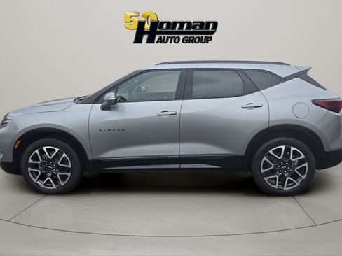 Used 2024 Chevrolet Blazer RS image 2