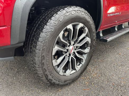 Used 2024 GMC Canyon Denali AWD/4WD image 11