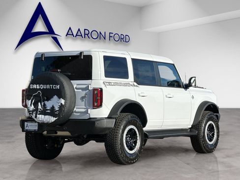 New 2025 Ford Bronco Outer Banks w/ Sasquatch Package image 5