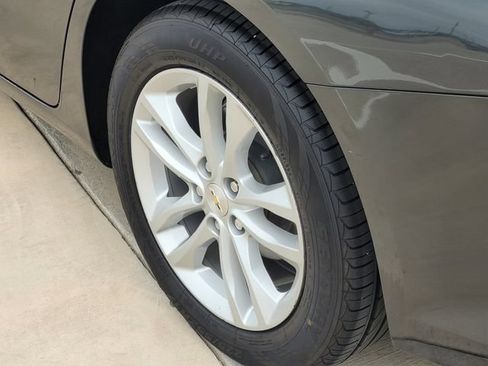 Used 2018 Chevrolet Malibu LT FWD image 8