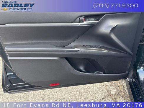 Used 2021 Toyota Camry LE image 12