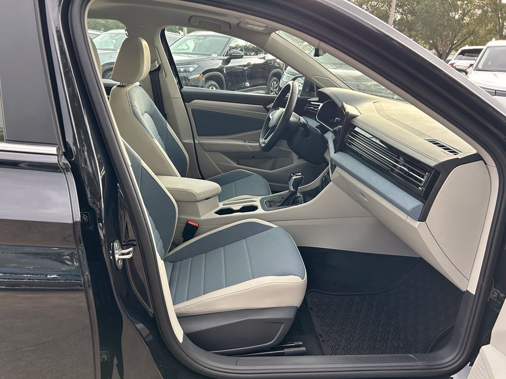 Certified 2026 Volkswagen Jetta SE FWD image 40