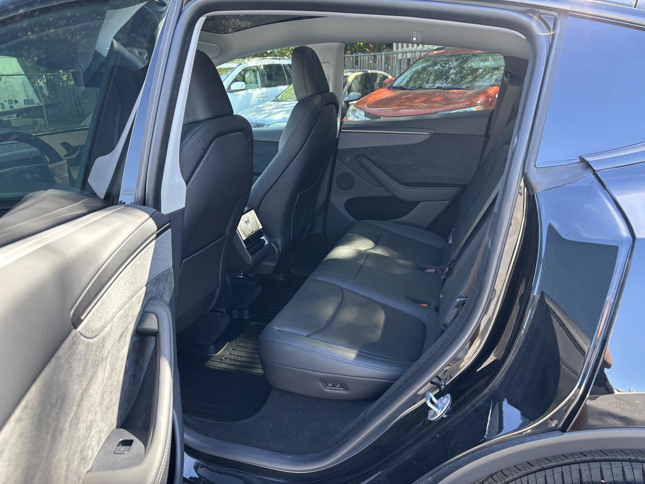 Used 2026 Tesla Model Y Long Range AWD/4WD image 15