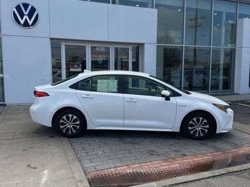 Used 2021 Toyota Corolla LE image 5