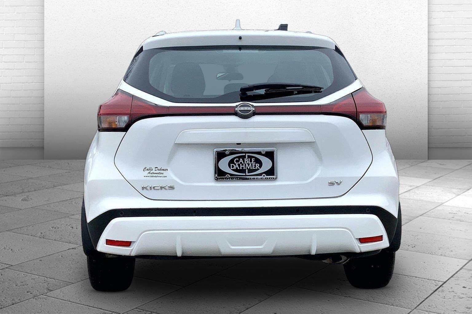 Used 2024 Nissan Kicks SV FWD image 3