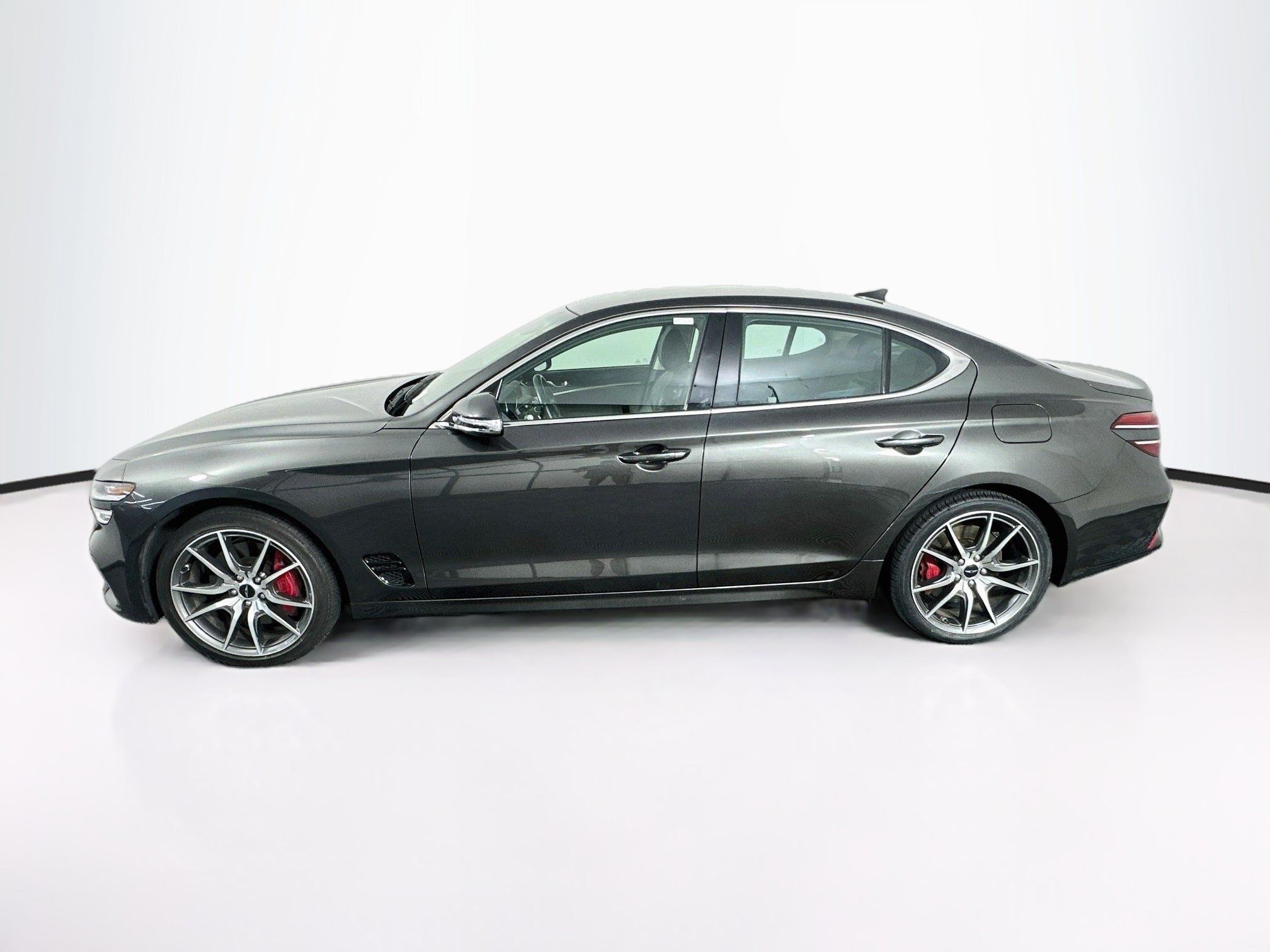 Used 2025 Genesis G70 2.5T RWD image 4