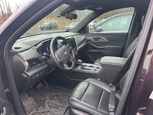 Used 2023 Chevrolet Traverse LT w/ LPO, Floor Liner Package image 5