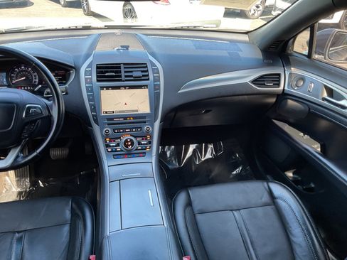 Used 2018 Lincoln MKZ Reserve FWD image 16