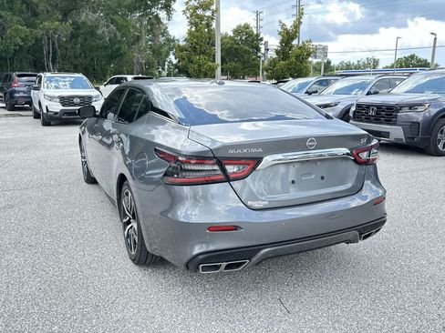 Used 2023 Nissan Maxima SV w/ Floor Mat Group FWD image 4