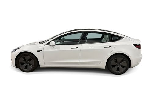 Certified 2023 Tesla Model 3 Standard Range RWD image 3