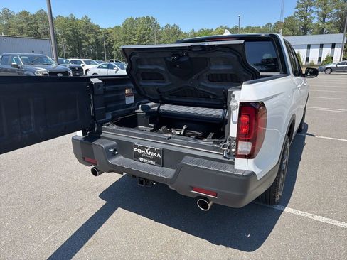 Certified 2023 Honda Ridgeline Sport image 21