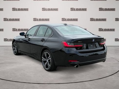 Used 2023 BMW 330i xDrive Sedan w/ Premium Package AWD/4WD image 3