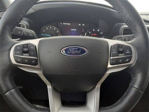 Used 2022 Ford Explorer XLT w/ Equipment Group 202A image 19