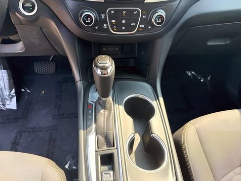Used 2021 Chevrolet Equinox LT AWD/4WD image 25
