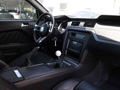 Used 2013 Ford Mustang GT RWD image 13
