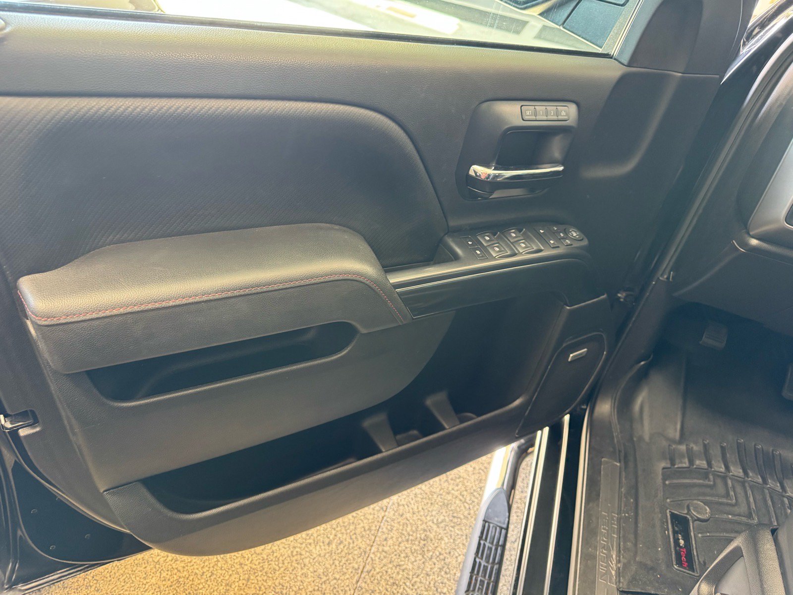 Used 2014 GMC Sierra 1500 SLT w/ All-Terrain Package AWD/4WD image 14