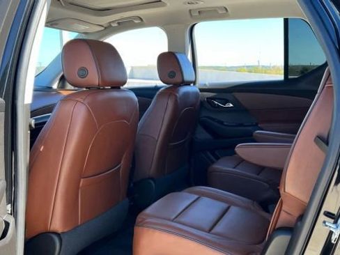 Used 2018 Chevrolet Traverse High Country w/ LPO, Cargo Package image 30