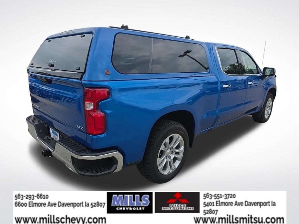 Used 2023 Chevrolet Silverado 1500 LTZ w/ Z71 Off-Road Package AWD/4WD image 5