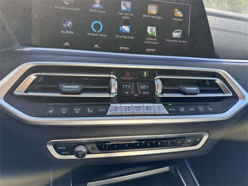 Used 2022 BMW X7 xDrive40i w/ Parking Assistance Package image 23