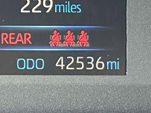 Certified 2024 Toyota Corolla LE image 28