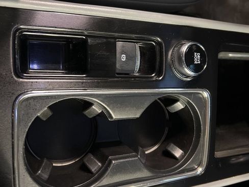 Used 2022 Lincoln Corsair AWD w/ Equipment Group 101A image 16