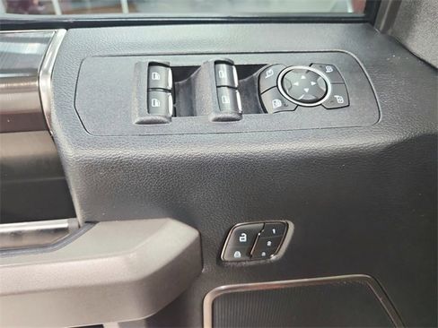 Used 2019 Ford F150 Raptor w/ Equipment Group 802A Luxury image 38