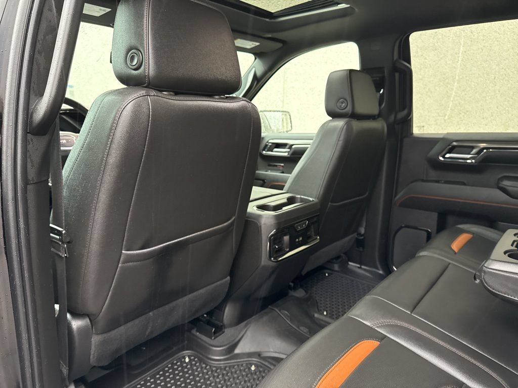 Used 2023 GMC Sierra 1500 AT4 w/ AT4 Preferred Package AWD/4WD image 26